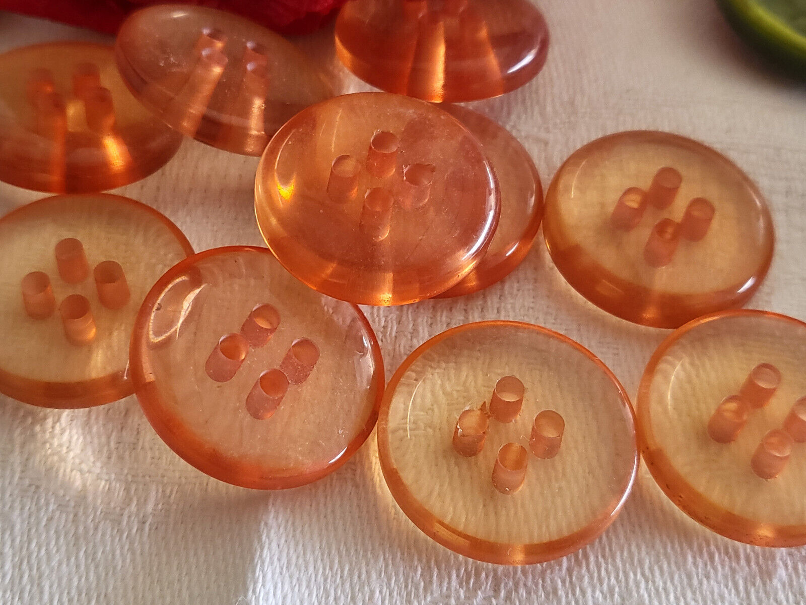 Lot 5 gros boutons vintage orange transparent épais superbe   2,5 cm ref 6064