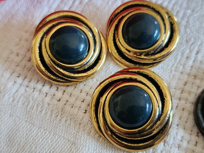 Trio gros boutons anciens en metal coeur 2,4 cm lourd bleu  ref 6543