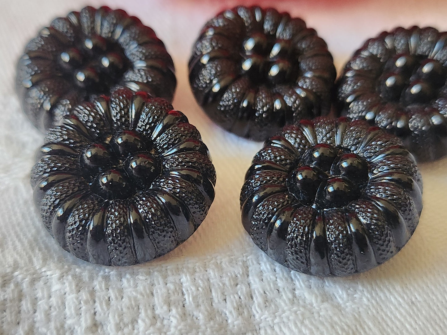 Lot 5 gros boutons vintage en verre noir ancien 2,1 cm bombé  ref 5107
