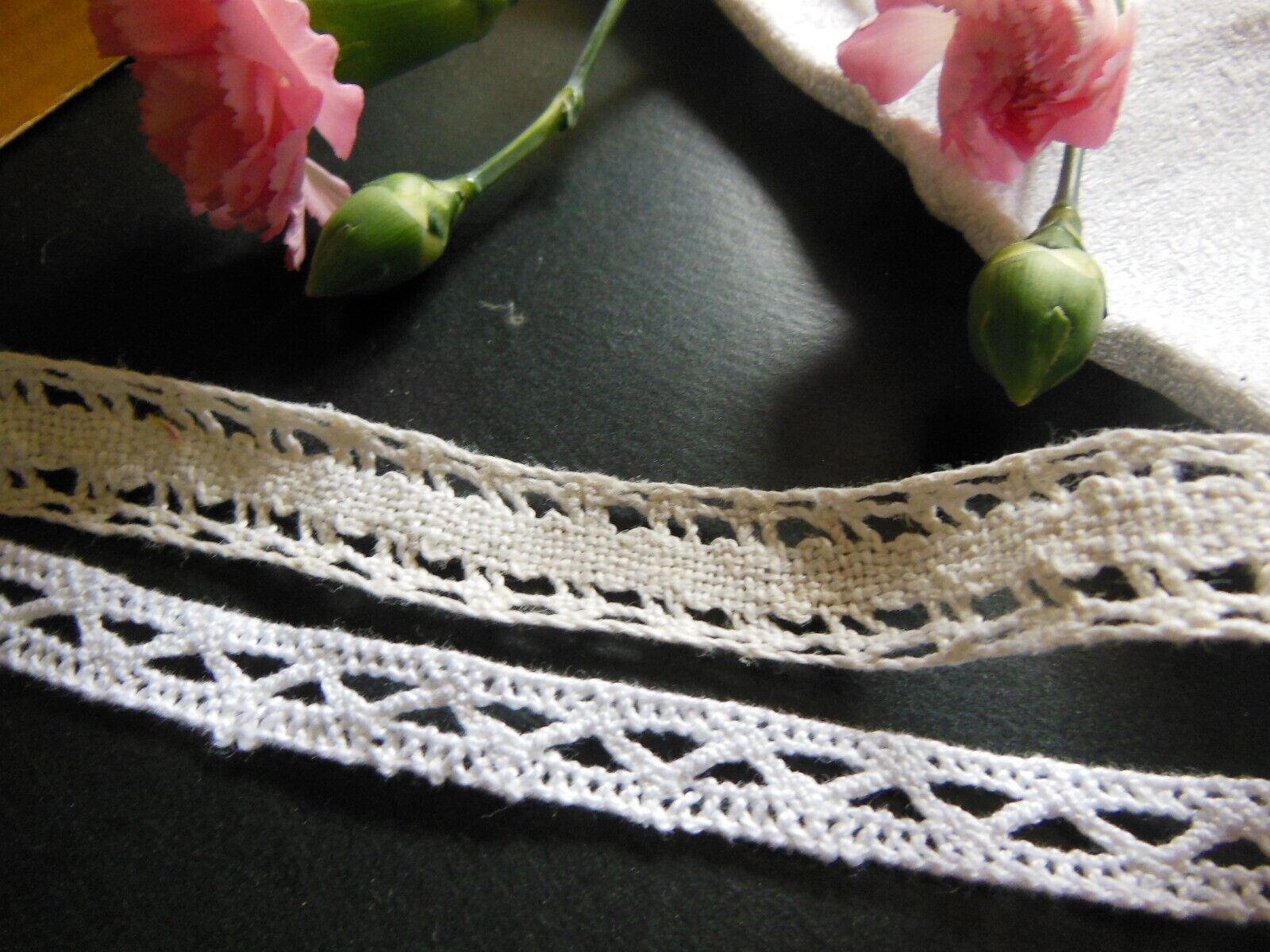 Duo petits coupons de dentelle ancienne 90 cm et  1 mètre 20  T15-37