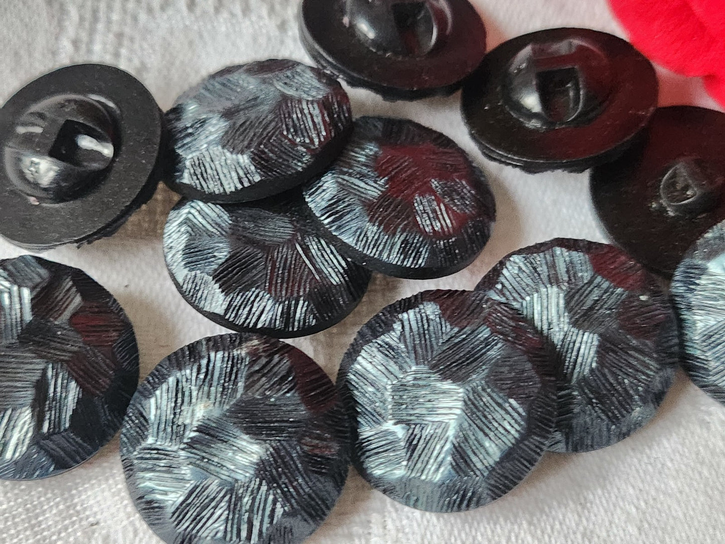 Lot 6 boutons vintage gris noir pied texturé 2,2 cm ref 2339