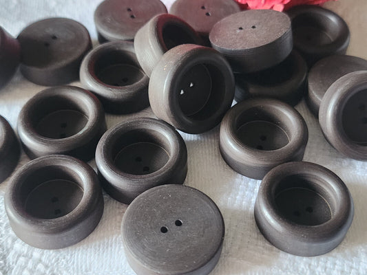 Lot 9 hauts boutons vintage marron mat trous  2 cm ref 3186