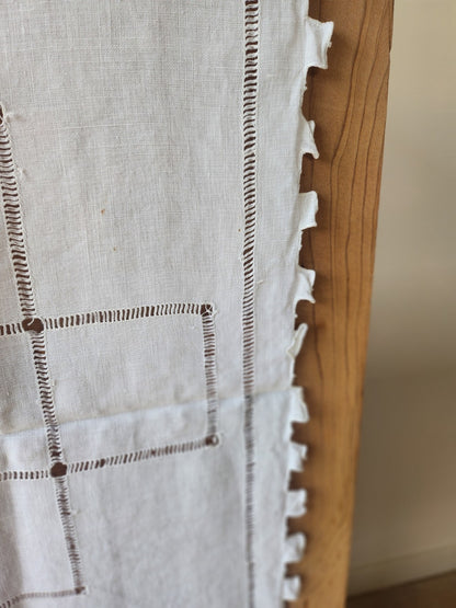 Ancienne nappe surnappe application jour  66 cm sur 88 B8
