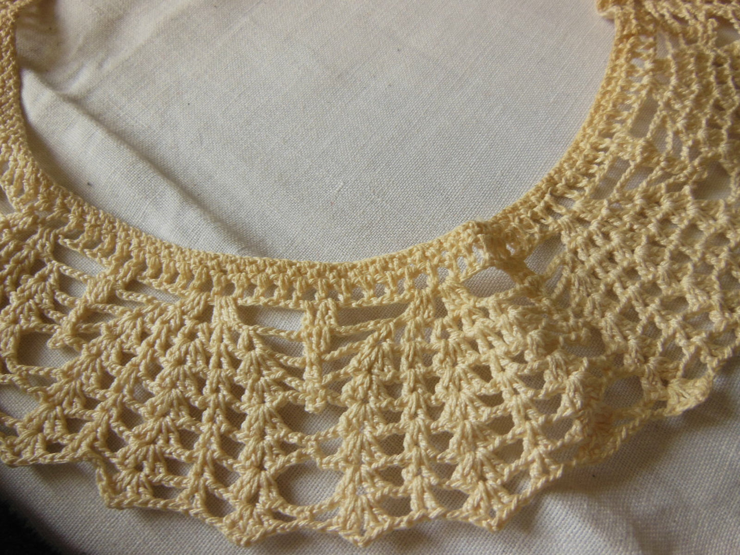 Col ancien au crochet pour adulte large  costume théâtre T15-39