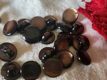 lot 6 boutons anciens en nacre marron lisse pied  1 cm ref 4921