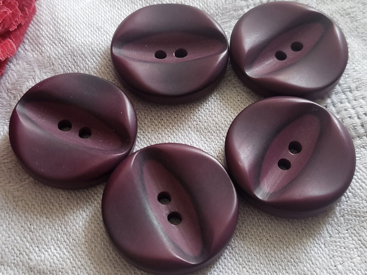 Lot 5 boutons vintage violet foncé mat à trous  2,2 cm ref 5724