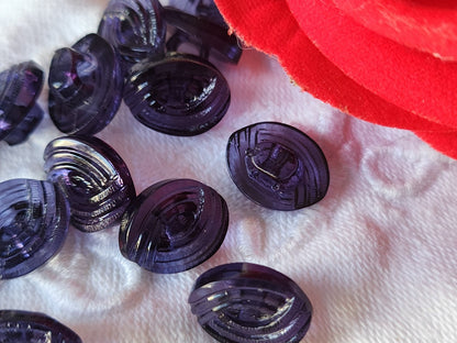 Lot 14 boutons vintage violet petit transparent 1 cm sur 1,3 ,cm ref 3910