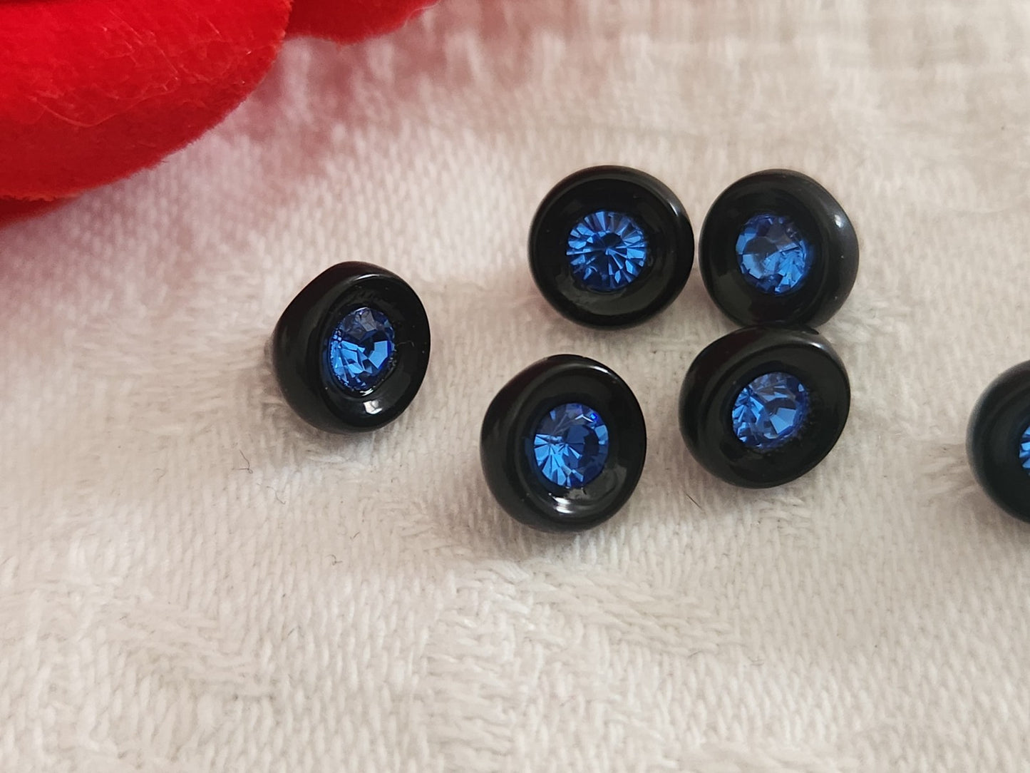Lot 6 minuscules bouton en verre noir strass bleu vintage 0,7/08 cm ref 6358