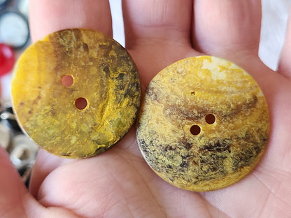 Duo gros boutons en nacre à trous fin 3,5 cm G19J