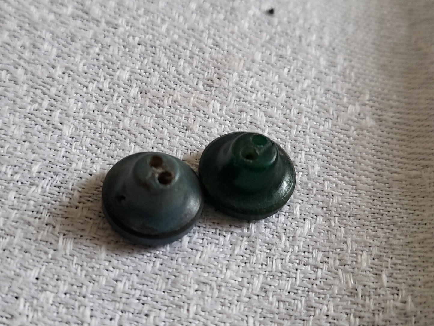 Duo boutons anciens vert collection petits 1,1 cm G11E