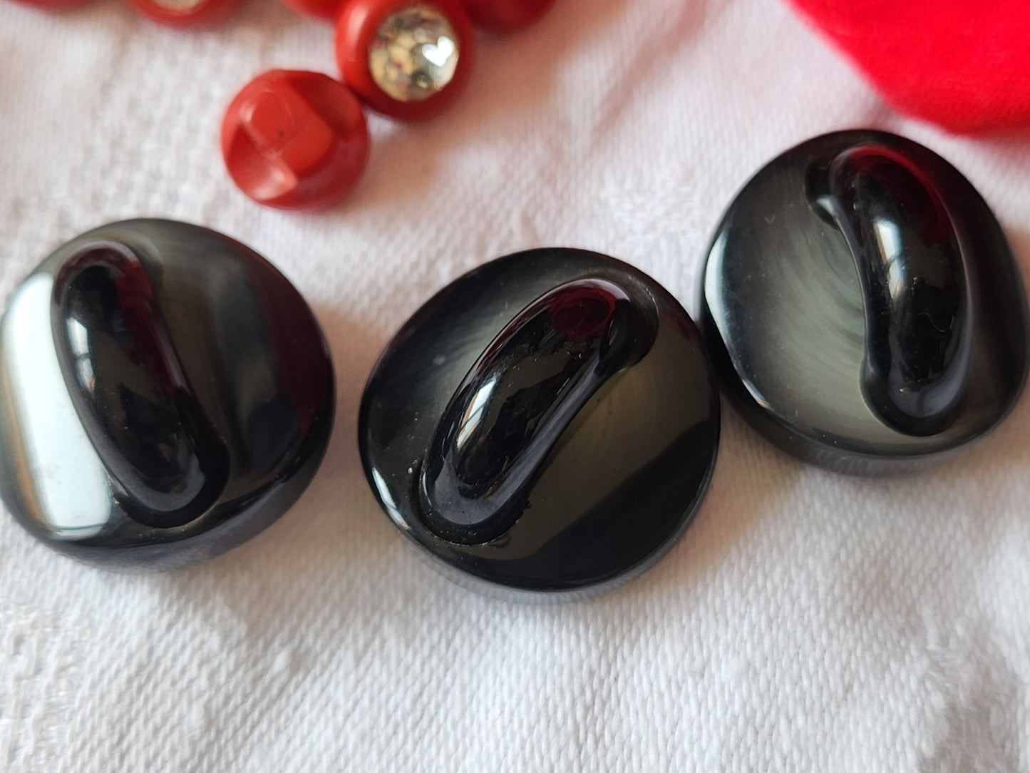 Trio superbes boutons vintage anse noir haute pied 2,2 cm ref 1201
