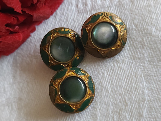 Collection Trio boutons anciens coeur en nacre vert metal 1,4 cm G17E