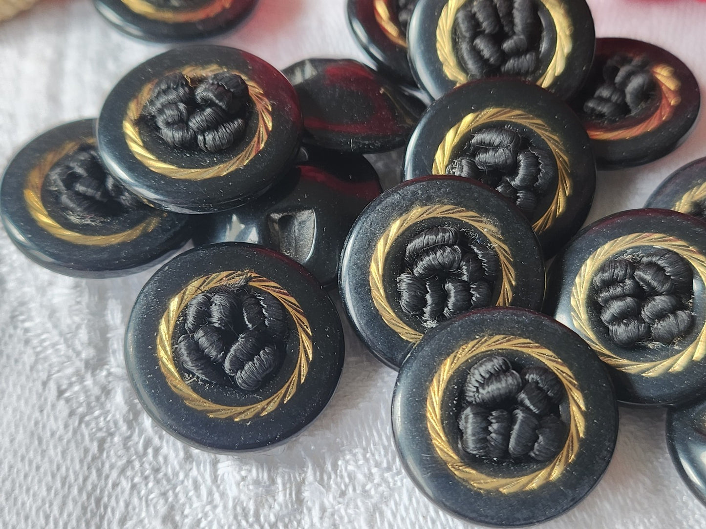 lot 6  boutons vintage coeur passementerie noir à  pied 1,8 cm ref 3549
