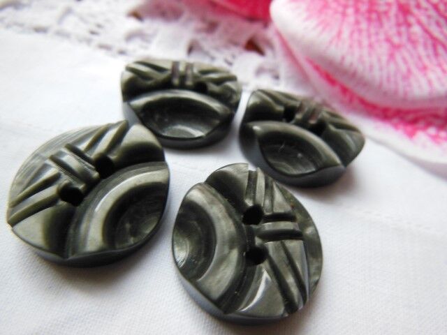 Lot 4 boutons anciens gris marbrés motif relief diamètre: 1,7 cm ref 4476