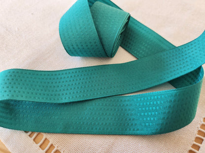 Ruban large petit point vert 2 mètre 95 sur  2,4 cm T3-1