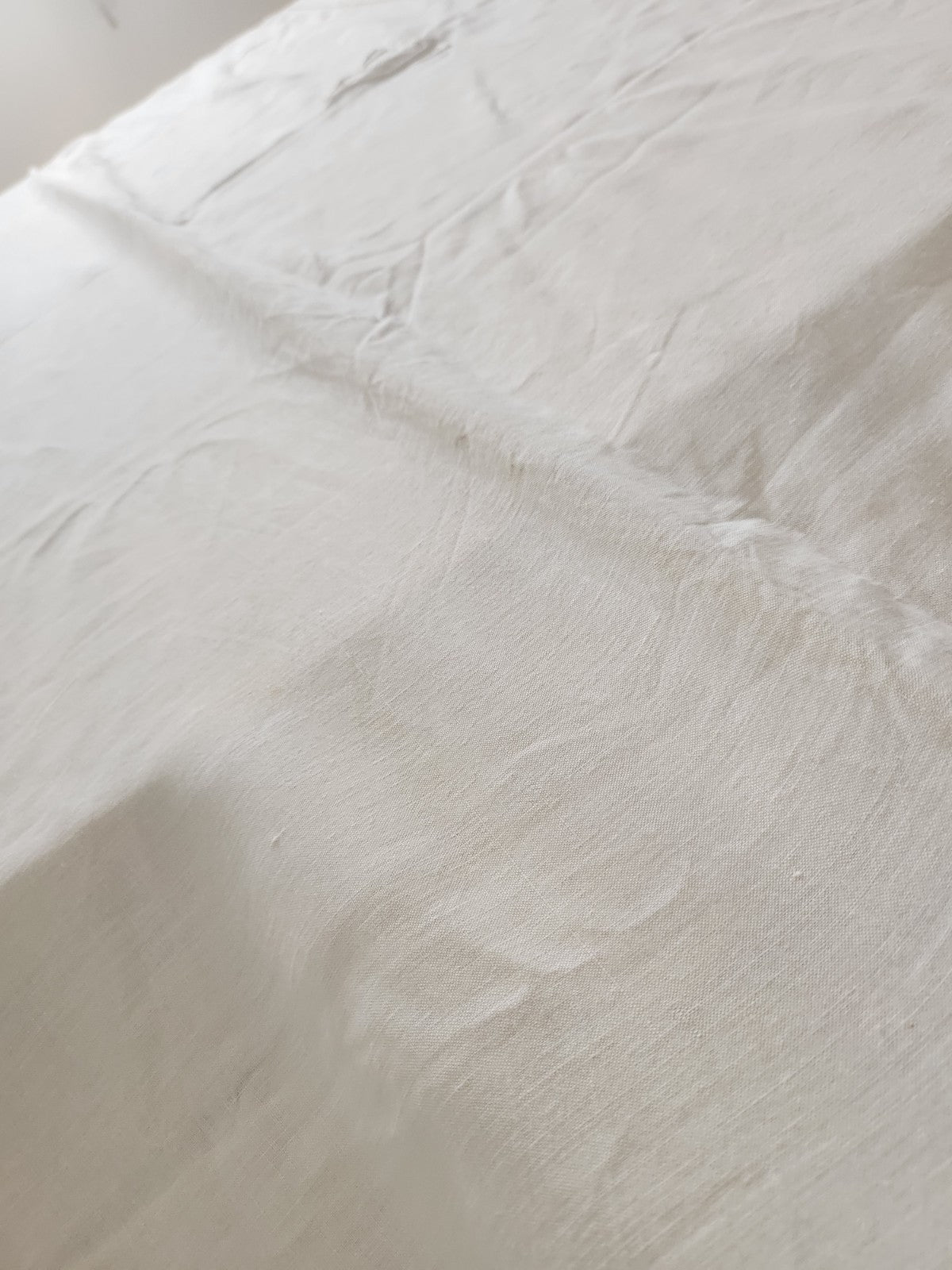 Ancien retour de drap blanc monogramme BB jour échelle découverte  B6