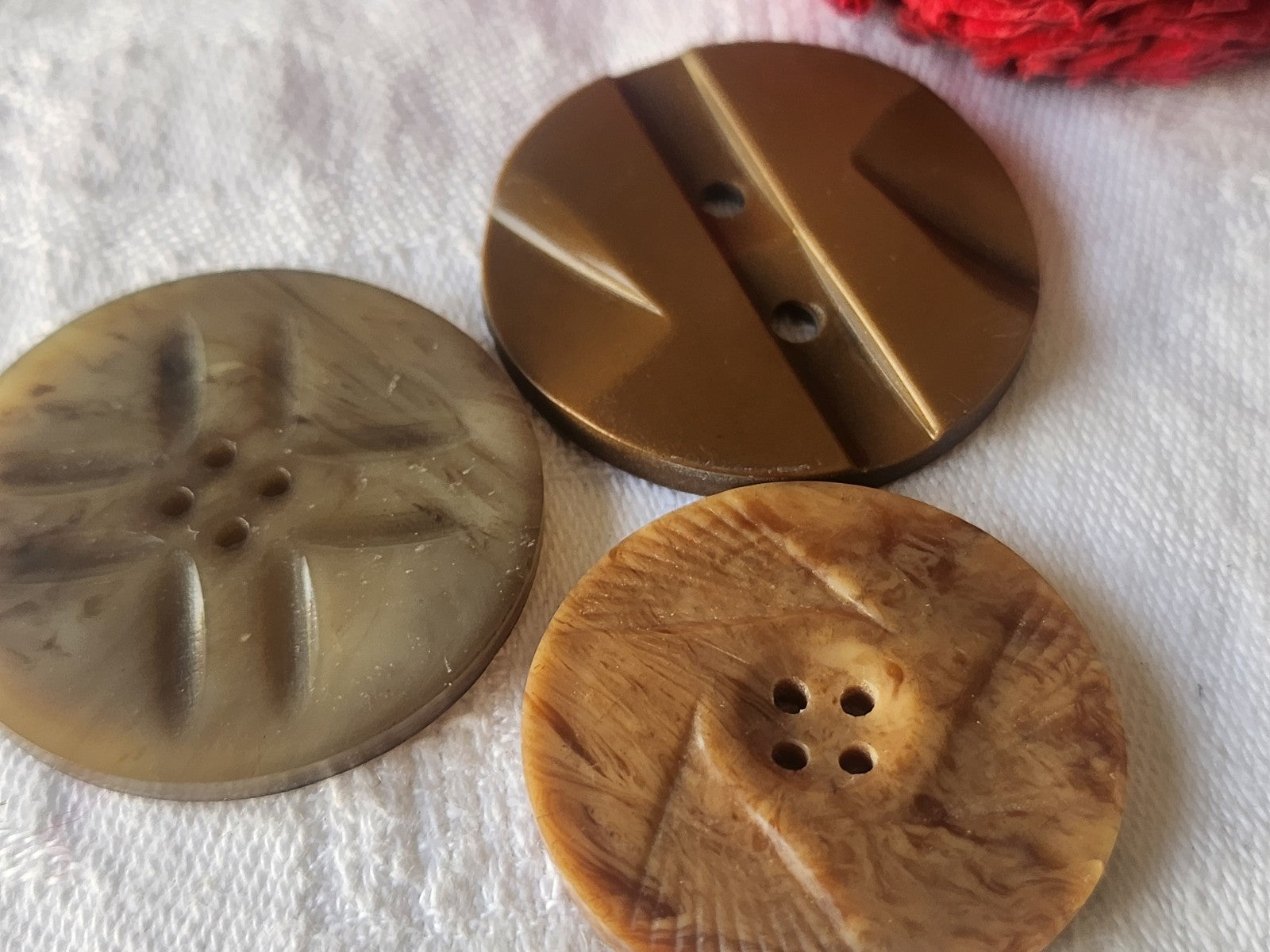 Trio boutons anciens  collection art deco 3,1 à 3,5 cm cm G13R