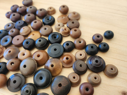 Lot  boutons anciens en corozo dit "sifflets" listing 1,1 à 1,8 cm photo  T10