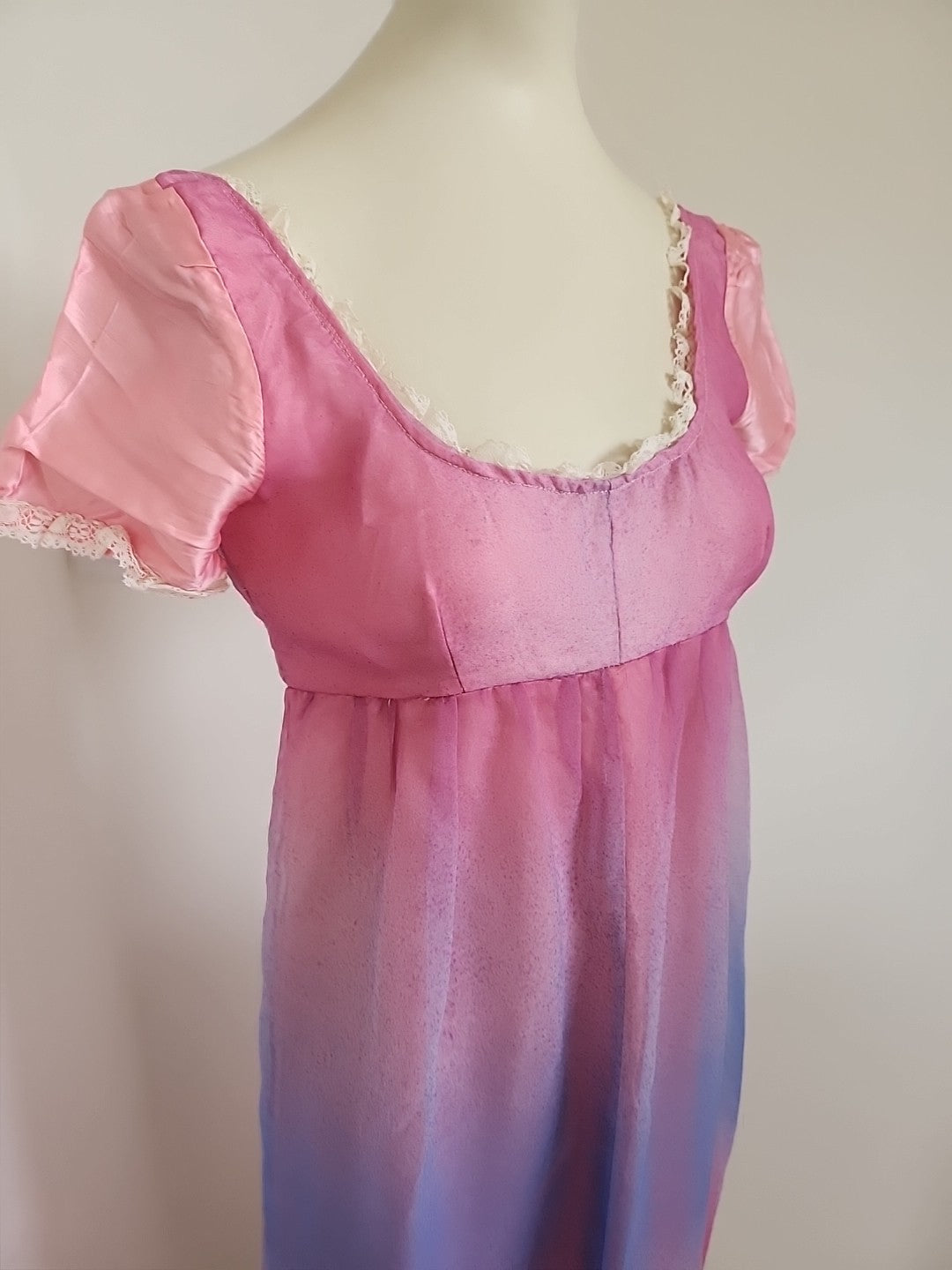 Pur vintage robe longue chemise de  nuit? année 60 damasT34/36?   ref portant
