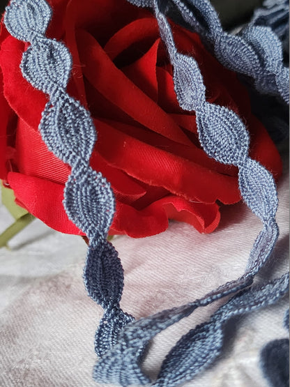 Dentelle galon vintage bleu  coton 3 métres sur 1 cm A2