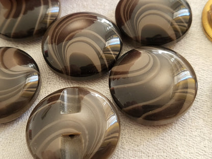 lot 6 gros boutons vintage marron à vague bombé pied plat  2,7 cm ref 3700
