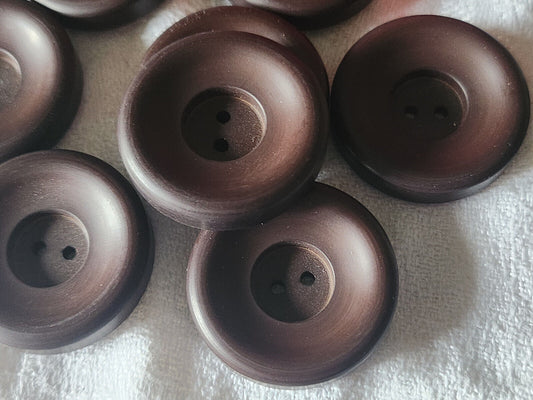 Lot 8 gros boutons vintage marron mat lourd trous epais 3 cm ref 5385