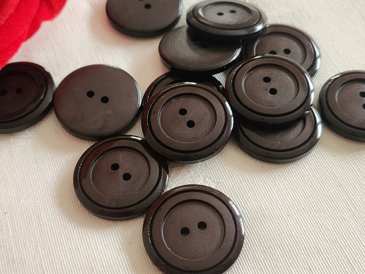 Gros lot de 46 gros boutons vintage marron à trous 2,5 cm ou  25 mm ref 6330