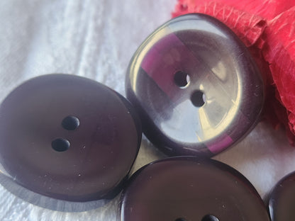 Lot 6 gros boutons vintage violet épais à trous 2,7 cm ref 3761