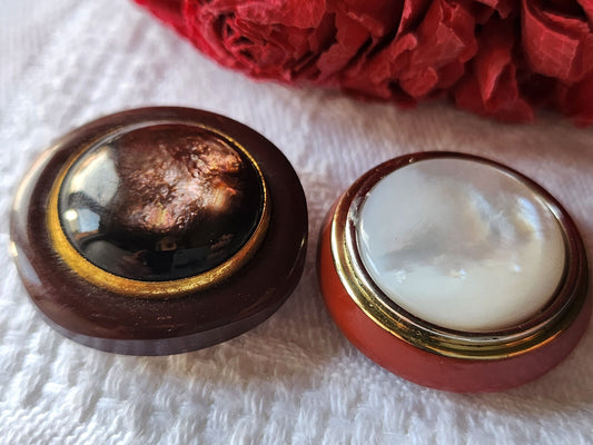 Duo boutons vintage avec cabochon en nacre pied 2,4 et 2,5  cm D10K
