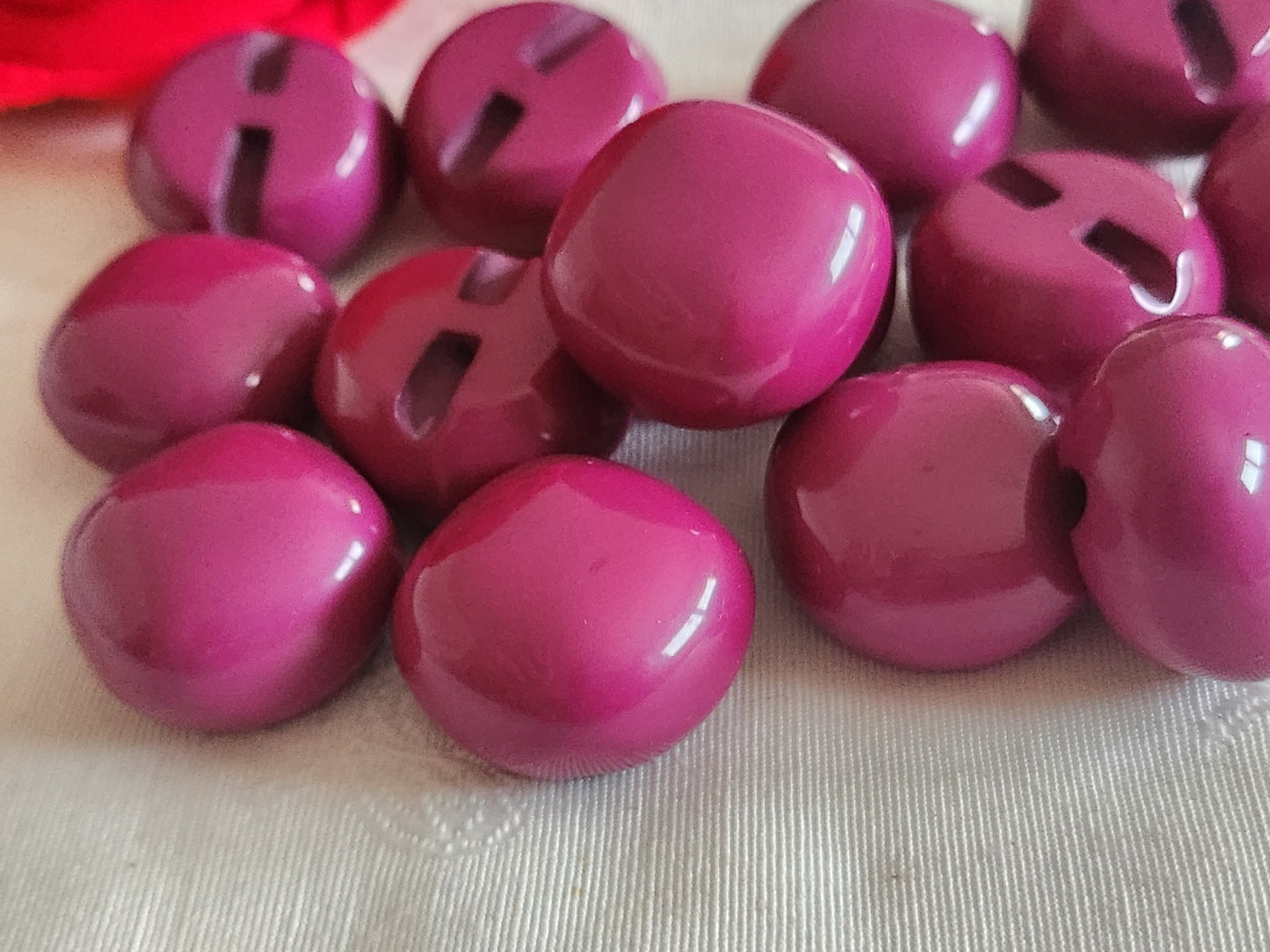 Lot 6 volumineux  boutons vintage 3,3 cm imposant rose fushia lourd ref 6398 **