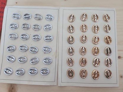 Lot 14 plaques de boutons vintage acrylique doré argenté complétes n°2