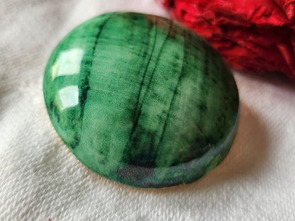 Collection bouton ancien Ceramique vert pied metal parurier 3,4 cm  G13o