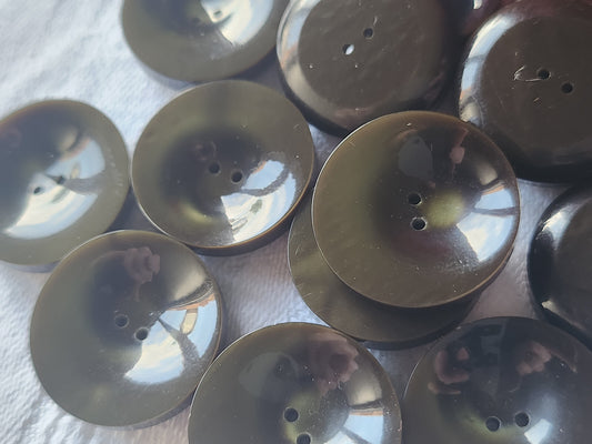 Lot 6 boutons vintage vert laiteux 2,2 cm trous ref 4505