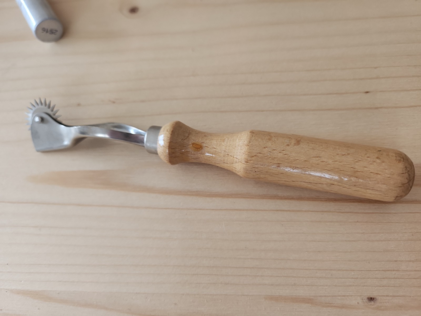 Roulette neuve vintage à patron roue ancienne bois  T1