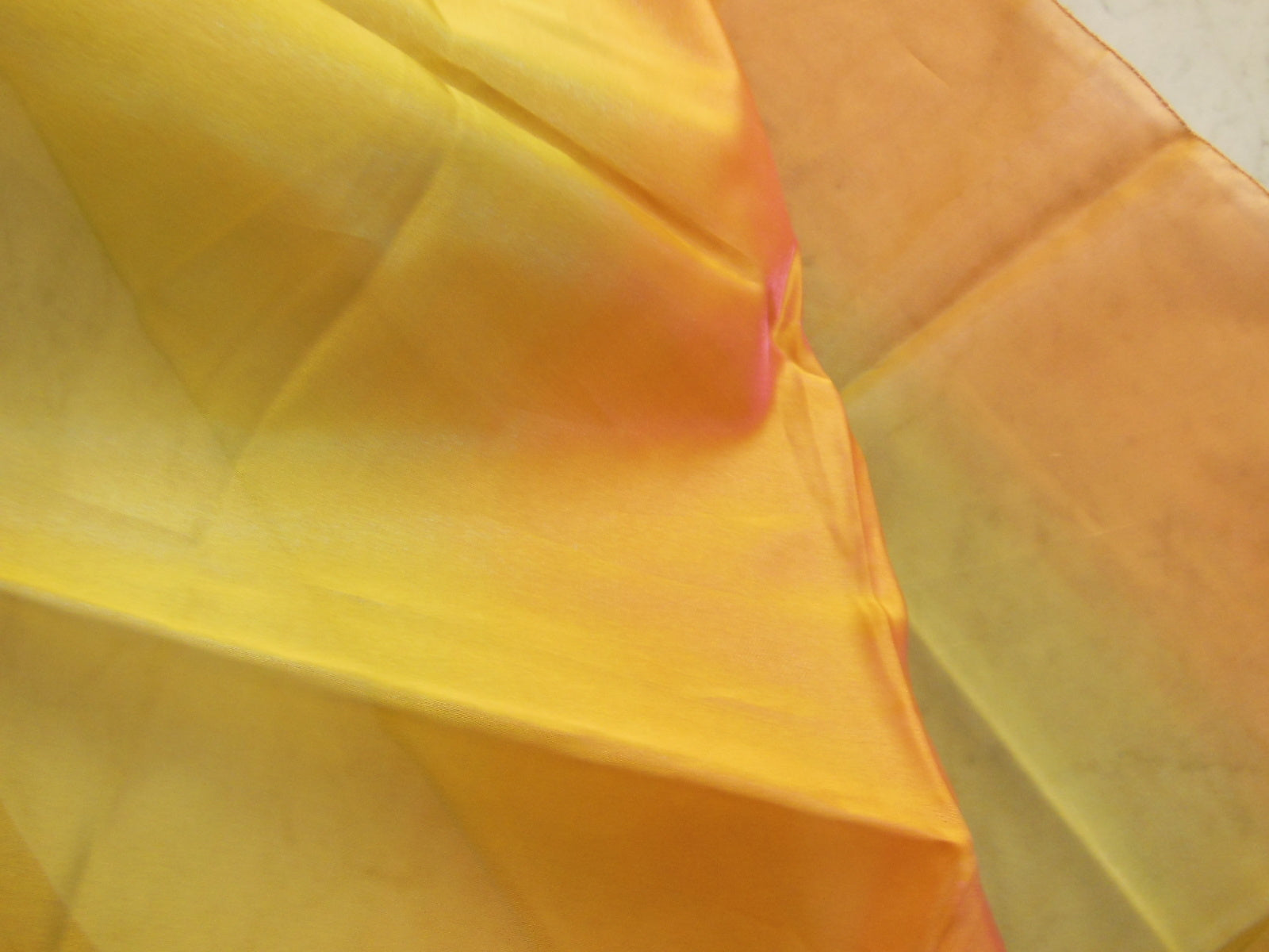 Coupon tissu luxe superbe voilage orange rose vert  1 m18 sur 1 m 03 B6