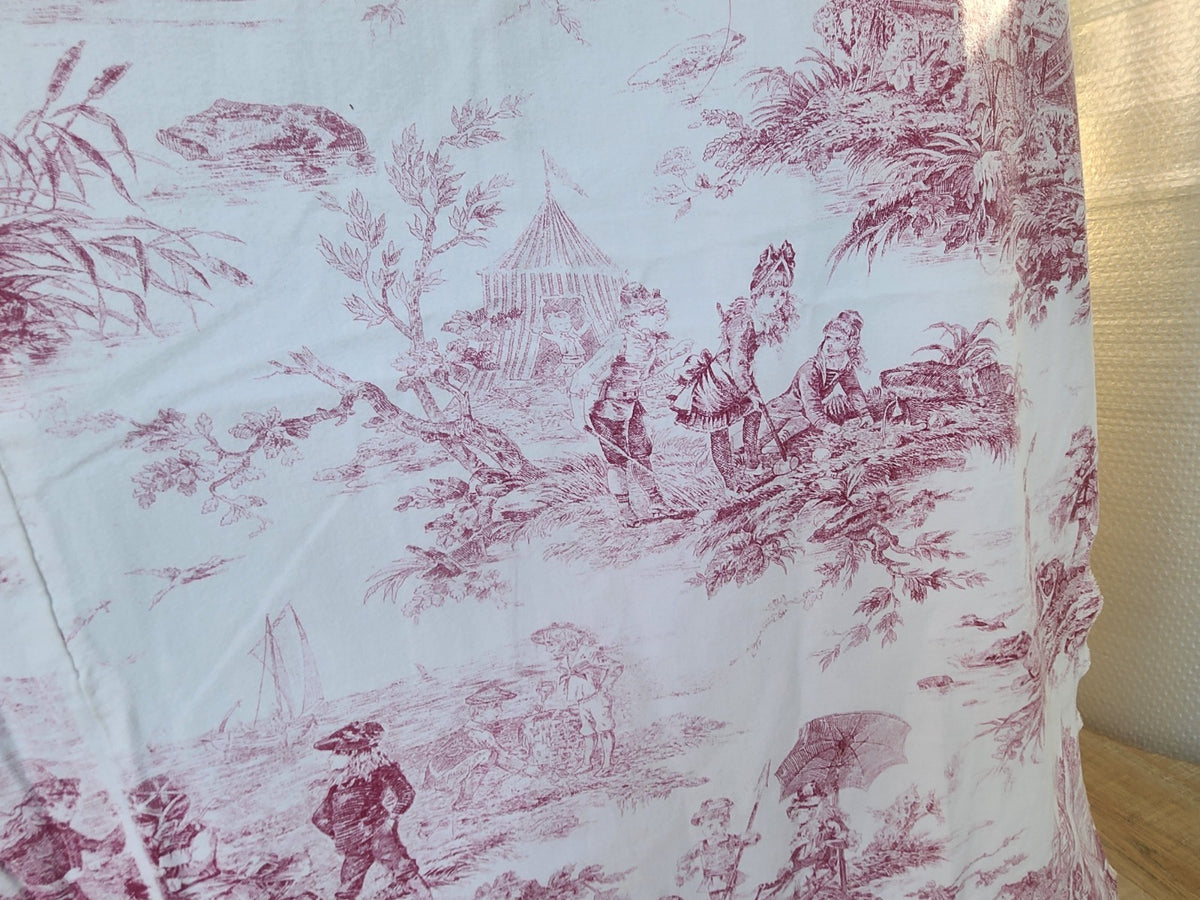 Ancien coupon de tissu  jouy  teinte passée deja utilisée 134 sur 180 cm B7