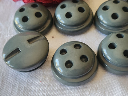 Lot 6 gros boutons vintage gris pied haut travaillé 2,6 cm ref 5002