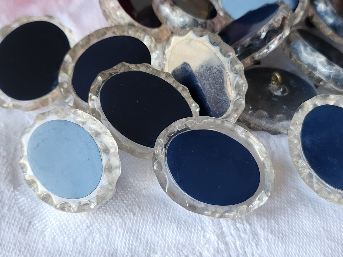 Lot 6 gros boutons anciens effet strass resine bleu 2,7 sur 2,2 cm ref 3898