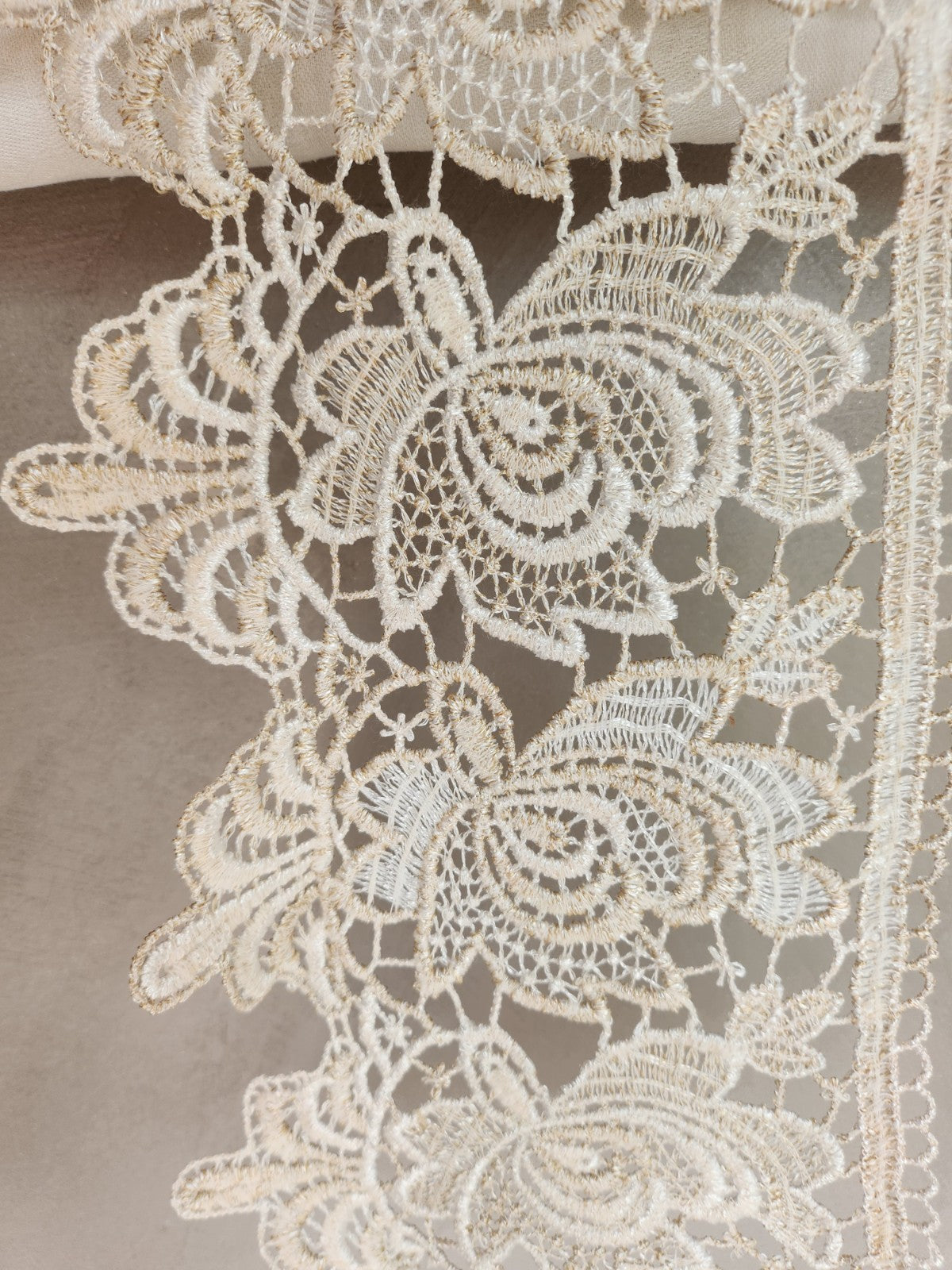 Très large  dentelle vintage  style macramé 3 mètres  18,5 cm A5