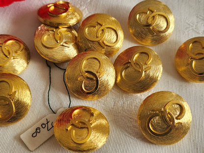 Lot 10 gros boutons vintage en métal doré sigle 2,2 cm pied ref 6318
