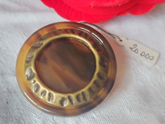 Enorme bouton vintage style ecaille marron jaspé lourd épais pied 43 mm ref 2029