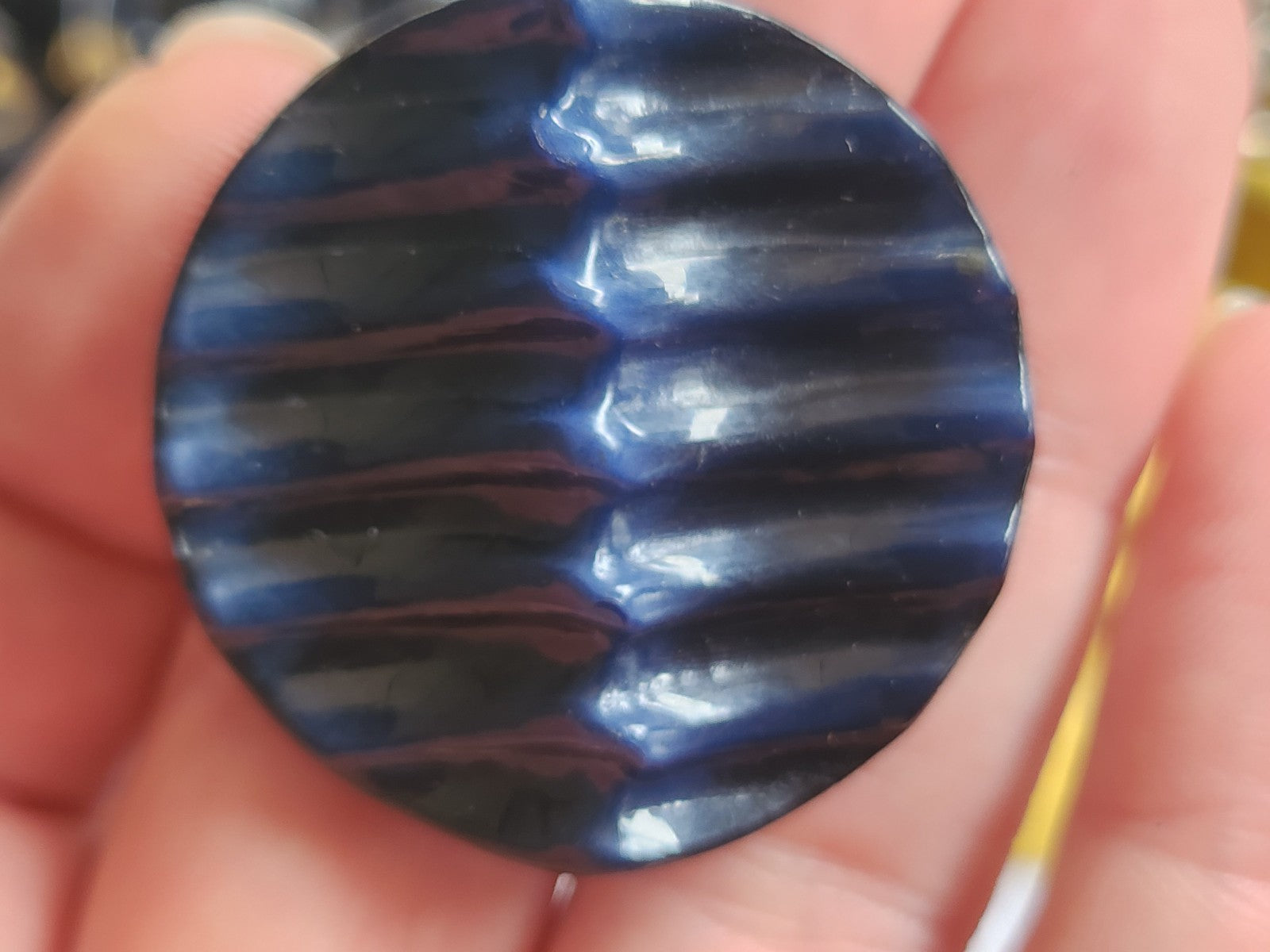 Gros bouton ancien en celluloïd bleu superbe pied 3,8 cm ref 1179