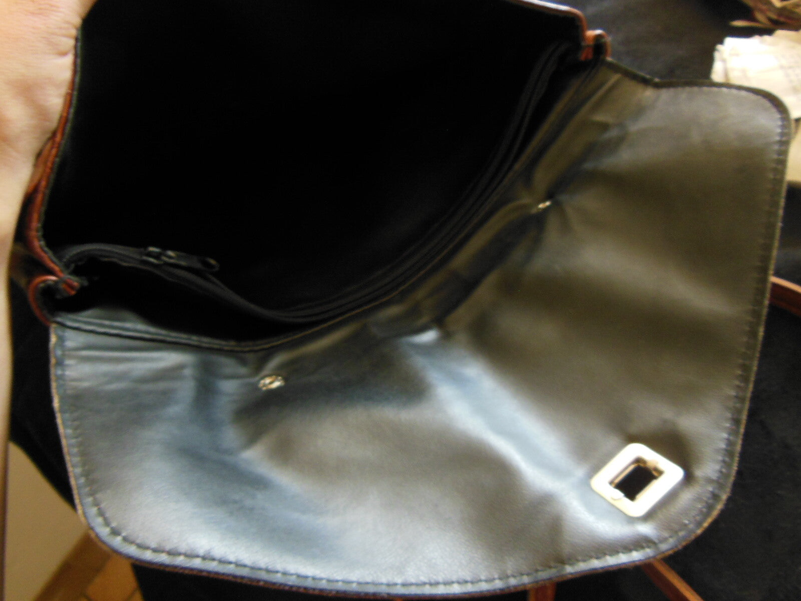 Superbe sac à main ancien marron effet reptile  très bel état grand besace