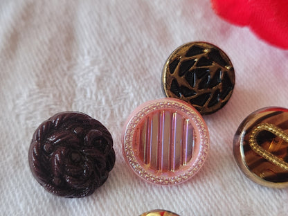 Lot 10 boutons anciens en verre multicolore  panaché 1,1  à 1,4 cm ref 6388