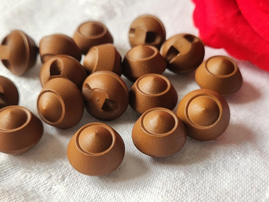 Lot 16 boutons vintage marron dome noisette pied petits 1,3 cm ref 1673