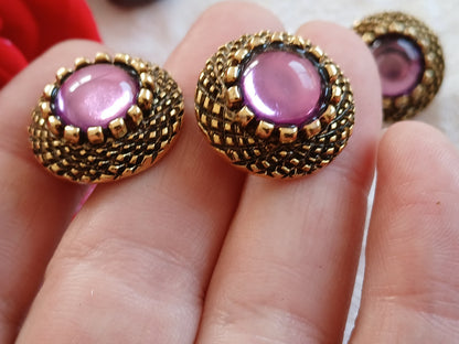 Duo boutons vintage en métal doré volume coeur strass violet  2,2 cm D16D