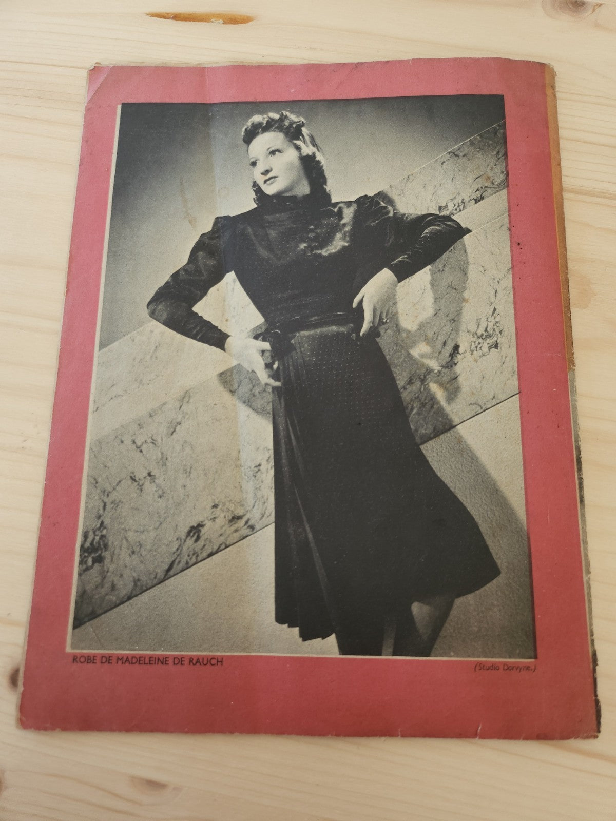Mode du jour 1939 n°971 deux tissus c chic  robes garnies de tricot