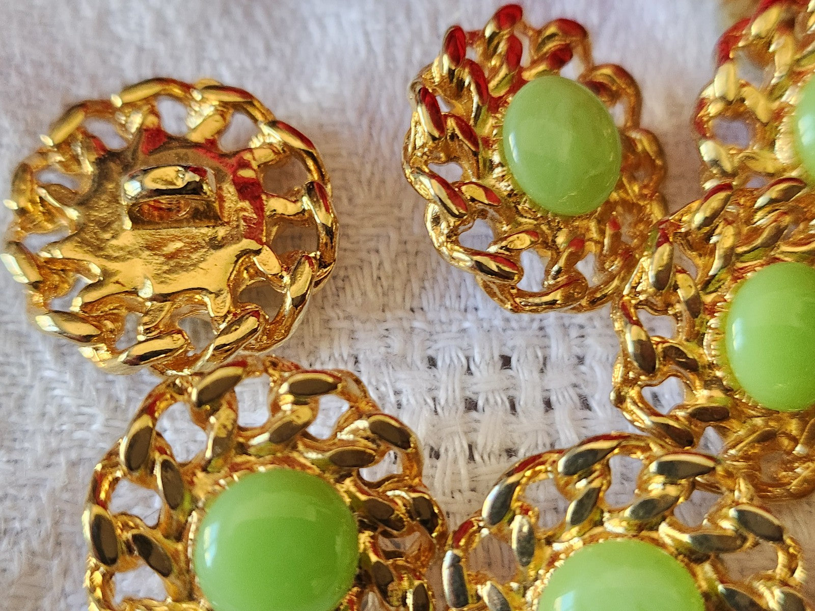Lot 8 boutons en métal dentelle épais vert deux pied 1,8  cm ref 732