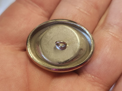 Original bouton vintage ovale cabochon en nacre oeil 2,2 sur 2,8 cm ref 205