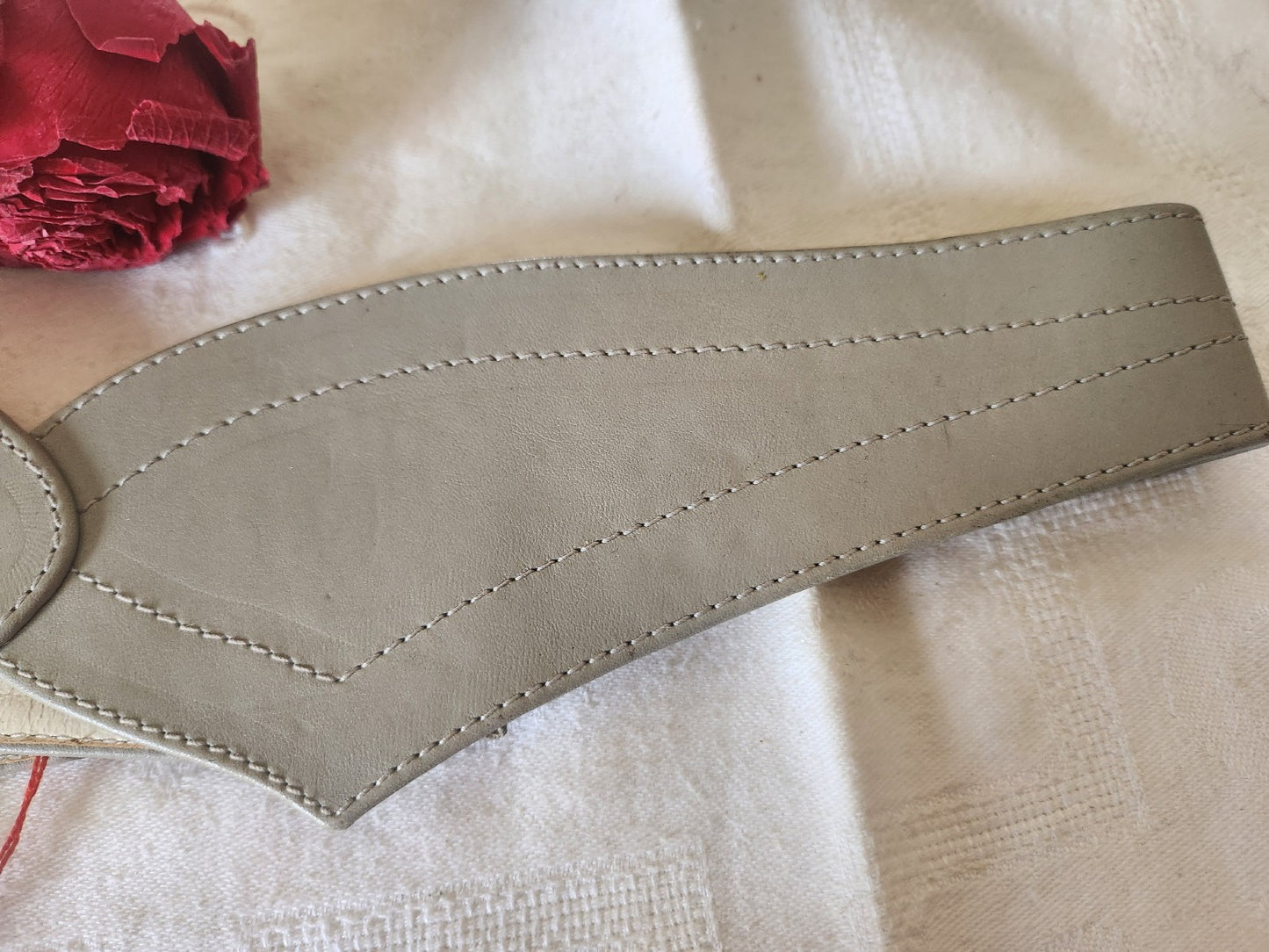 Ceinture ancienne vintage grise large  69 cm à 70 cm A4